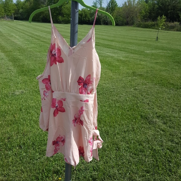 October Love Pink FLORAL Cold Shoulde… - Picture 2 of 6